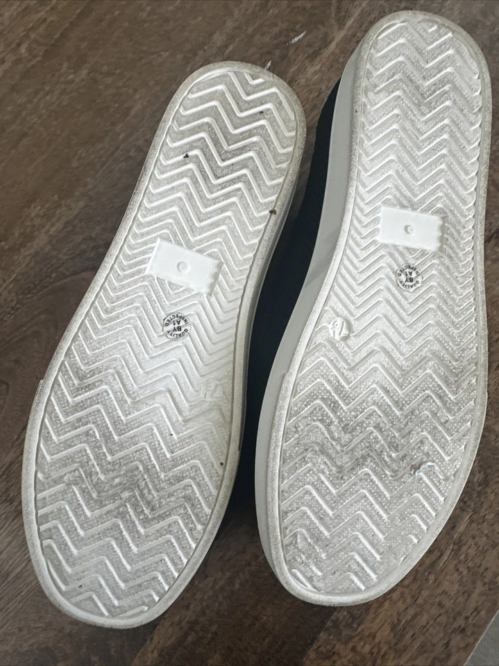 Mocasines cómodos St. John’s Bay SJB Blare de espuma viscoelástica negros 7,5 M precio de venta sugerido por el fabricante 60 USD Foto 3 de 4