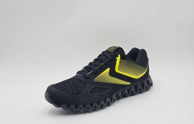 *AS NEW* 2011 Reebok x Emporio Armani EA7 Zig Racer Black UK 8.5 / EUR 42.5