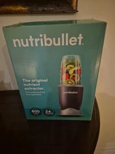 Brand New Nutribullet 600 Watts 24 Iz Capacity  Blender