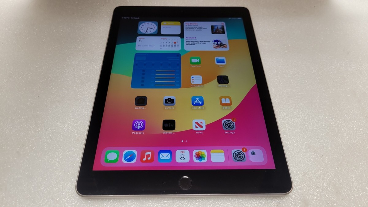 Apple iPad 6th Gen 9.7