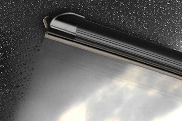 For Dodge Ram 2500 02-08 PIAA 97060 Si-Tech Silicone Flat 24" Black Wiper Blade - Image 3 of 4