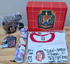 ROWDY RODDY PIPER LIMITED EDITION WWE COLLECTORS BOX COMPLETE PIPER'S PIT SIZE L