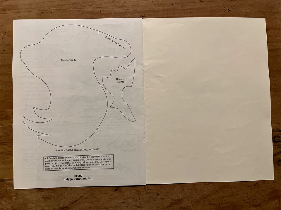 Edredón folclórico del mes Sarah Sporrer Gallo junio Indygo Junction Foto 4 de 4