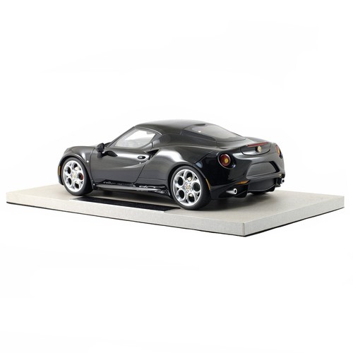 Top Marques Collection 1:18 Alfa Romeo 4C Road Car Silk Black - Picture 2 of 4