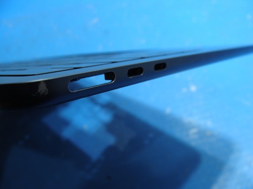 MacBook Air A2681 13" 2022 MLY33LL/A Estuche Superior Reposamanos con Teclado Medianoche - Imagen 6 de 6