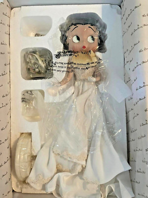 Betty Boop Beauty Bridal Porcelain Doll 2000