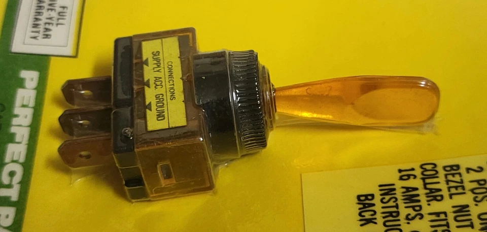 Interruptor de palanca de brillo iluminado universal de 16 amperios - ÁMBAR Foto 3 de 4