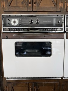 Vintage 1970s GE General Electric P7 Electric Wall Oven (TESTED AND WORKS!)