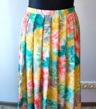 Vintage 90s Floral Pleated Maxi Skirt: Retro Abstract Print, Fits M/L