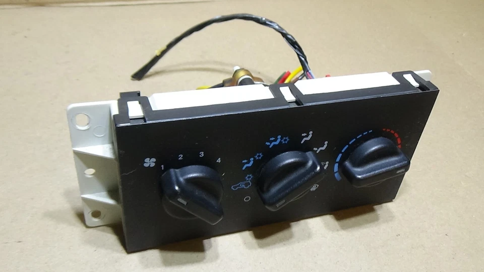 1997-2001 Jeep Cherokee XJ AC Heater Climate Control Switch - Image 3 of 4