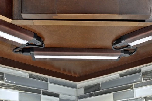 Maxim 89932 7" 2700K LED Under Cabinet Light - White - Picture 4 of 7