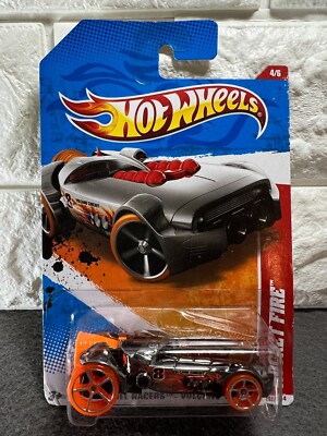 Hot Wheels Thrill Racers Volcano 11 4/6 Rocket Fire 202/244 Silver/Orange