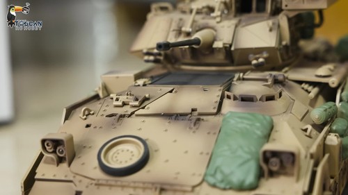 TD 1/16 RC Military Tank M2A2 Bradley Metal Tracks Wheels Infrared Barrel Recoil - Video 1 of 1