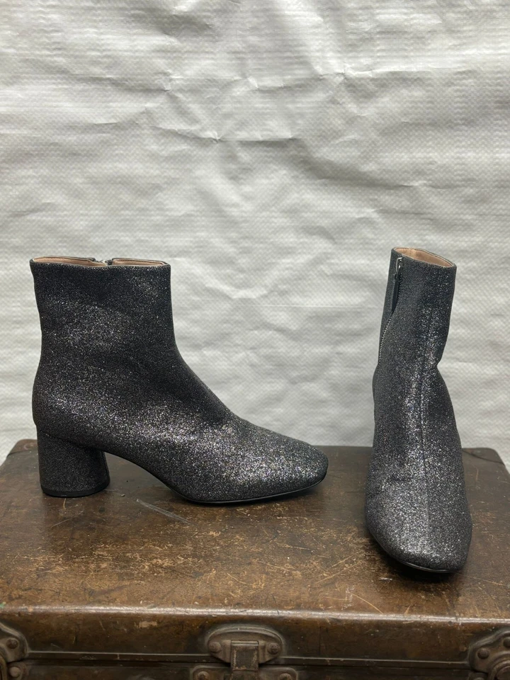 Marc Jacobs Botín Plata Brillante Cremallera Lateral Talla 39 Foto 2 de 4