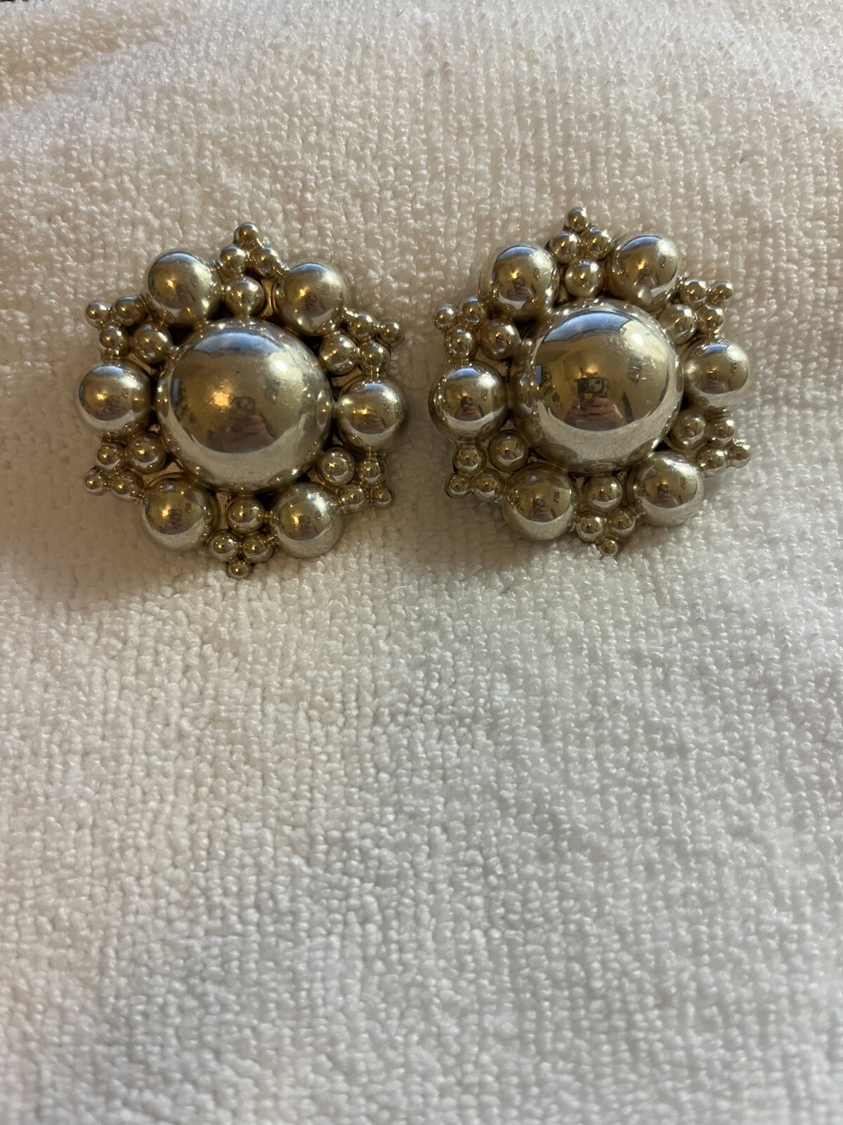 Picture 1 of 6