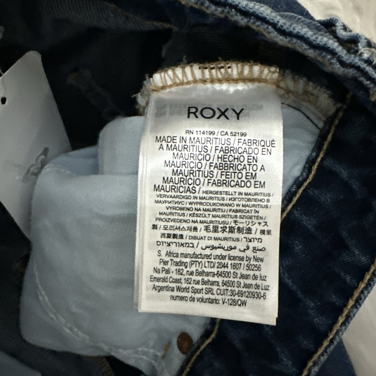 【ru3.k】 Roxy womens NWT Small denim skirt button close high waist raw hem