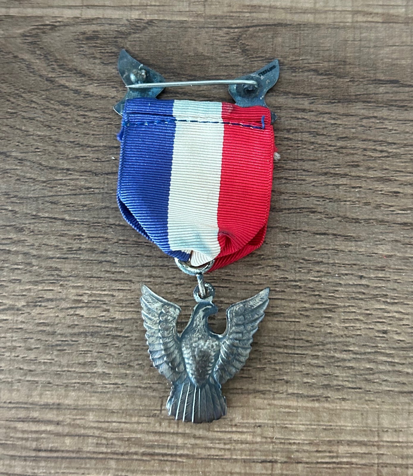 Vintage BSA Eagle Scout Medal in Original Box - Picture 3 of 4