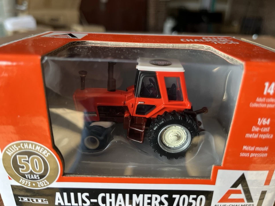 1/64 Allis Chalmers 7050 50th Anniversary - Image 3 of 4