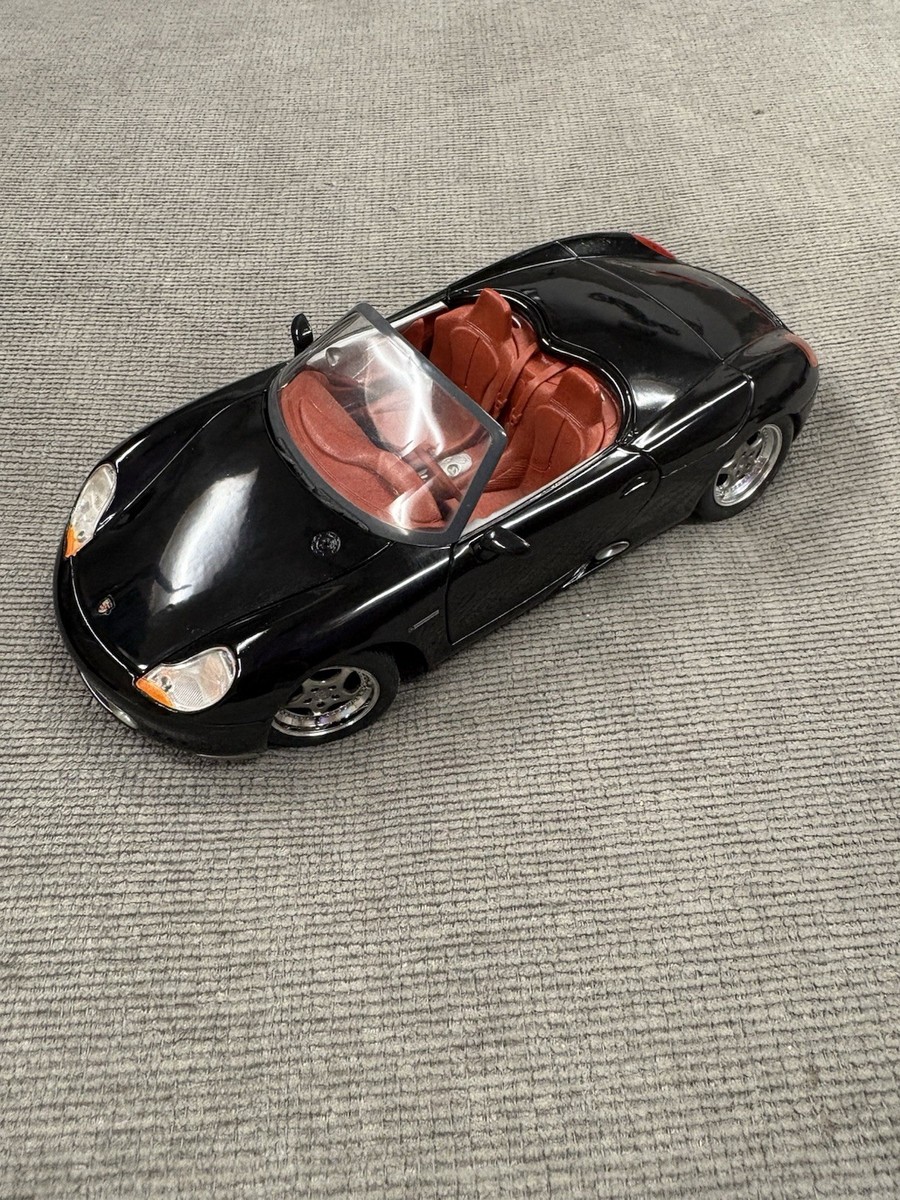 Maisto Porsche Boxster 1/18 Scale Diecast Model Car Black w/ Red