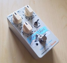 Handbuilt boutique semi-parametric EQ pedal with additional Clean Boost/Cut