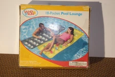 INTEX / Sand n Sun Walmart Vintage Yellow Inflatable 18 Pocket Lounge Pool Float