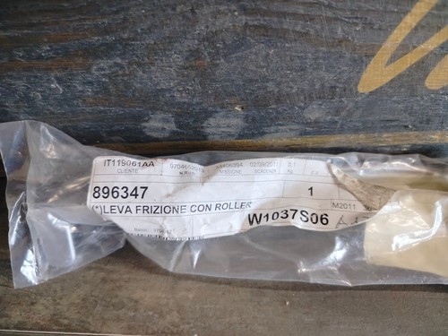 TO-R2698 - LEVA FRIZIONE CON ROLLER APRILIA SHIVER DORSODURO - 896347 - Foto 5 di 6