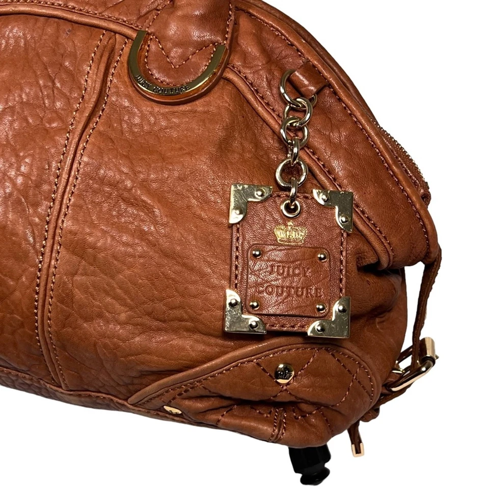 Juicy Couture Tan Pebbled Leather Gold Metal Hardware Vintage Y2K Handbag Purse - Image 4 of 4