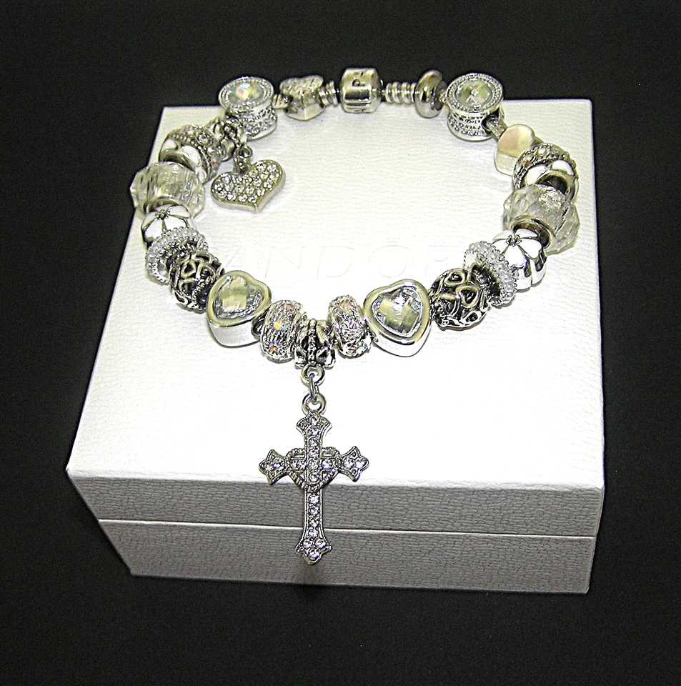 AUTÉNTICO Pulsera Pandora Con Cruz Abrazo de Amor, Dijes Europeos Blancos, Caja Foto 2 de 4