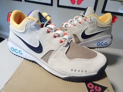 NEW Nike ACG Dog Mountain Hiking Shoes Summit White Black SZ 9.5 M - AQ0916-100