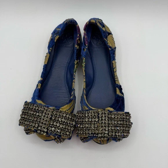 TORY BURCH VIOLA 平底鞋 5 米蓝色黄色花卉水晶蝴蝶结钱包 — 第 2/4 张图片