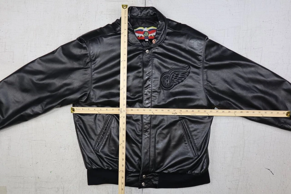 Jaqueta de couro vintage 1995 Detroit Red Wings toda preta design JH tamanho grande - Imagem 4 de 4