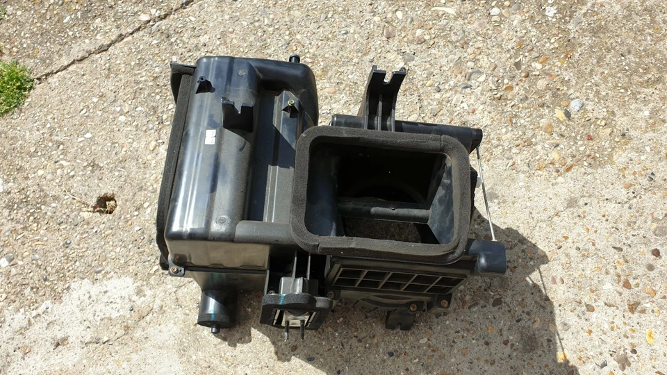 Ssangyong Rexton RX270 01-06 Calentador Soplador Caja Carcasa ref N4 Foto 3 de 4