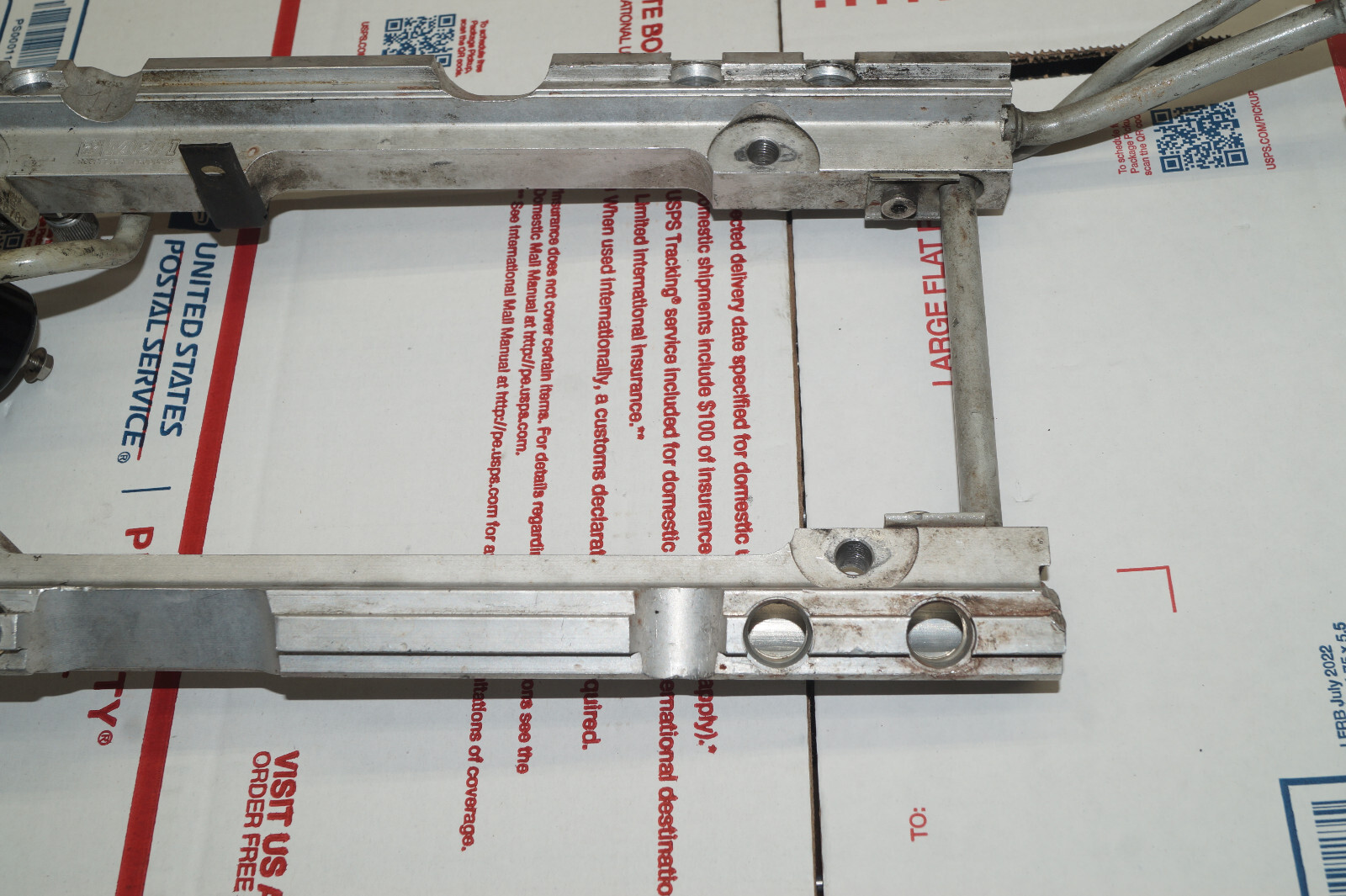 19851988 CHEVROLET CORVETTE C4 TPI L98 5.7L FUEL RAIL W/ FUEL