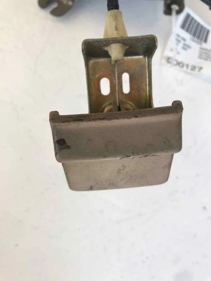 Ford Expedition 2003 manija de liberación de freno de emergencia cable de estacionamiento fabricante de equipos originales Foto 2 de 4