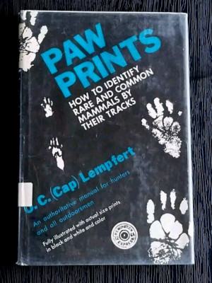 PAW PRINTS HOW TO IDENTIFY RARE & COMMON MAMMALS BY THEIR TRACKS BOOK LEMPFERT