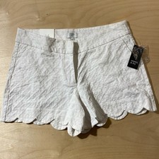 Crown Ivy Women's White Scalloped Shorts Size 4 MO