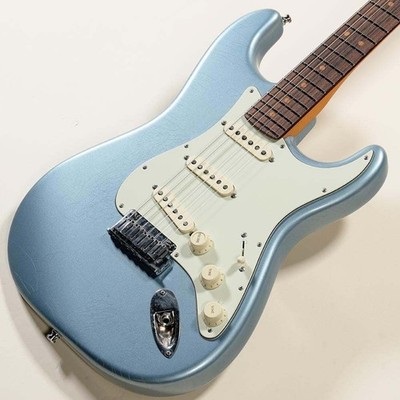 Fender American Ultra Luxe Vintage 60s Stratocaster Ice Blue Metallic Ice Blue M