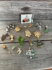 Lot Vtg Costume Jewelry Brooches Rhinestone Enamel Faux Pearl Signed Avon MMA ++