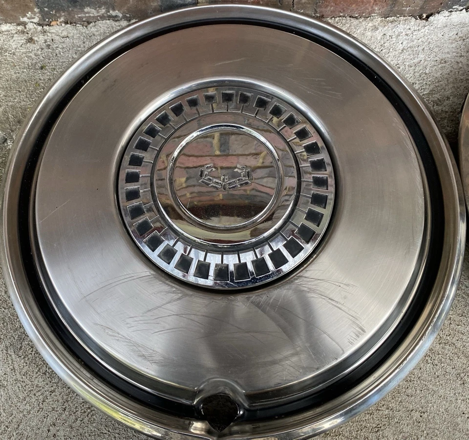 DATSUN Laurel - Cedric-C230.Skyline HUBCAPS X 4.14”WHEEL COVERS ..WHEEP TRIMS.. - Immagine 2 di 4