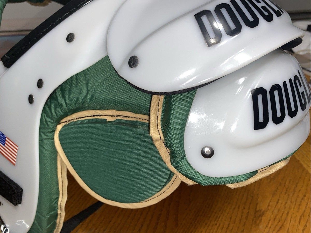 Douglas Custom Pro CP QBK XL 20”-21” Football Shoulder Pads