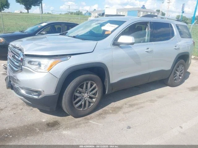 Pantalla de infoentretenimiento central delantera usada se adapta a: GMC Acadia 2017 grado A Foto 2 de 4