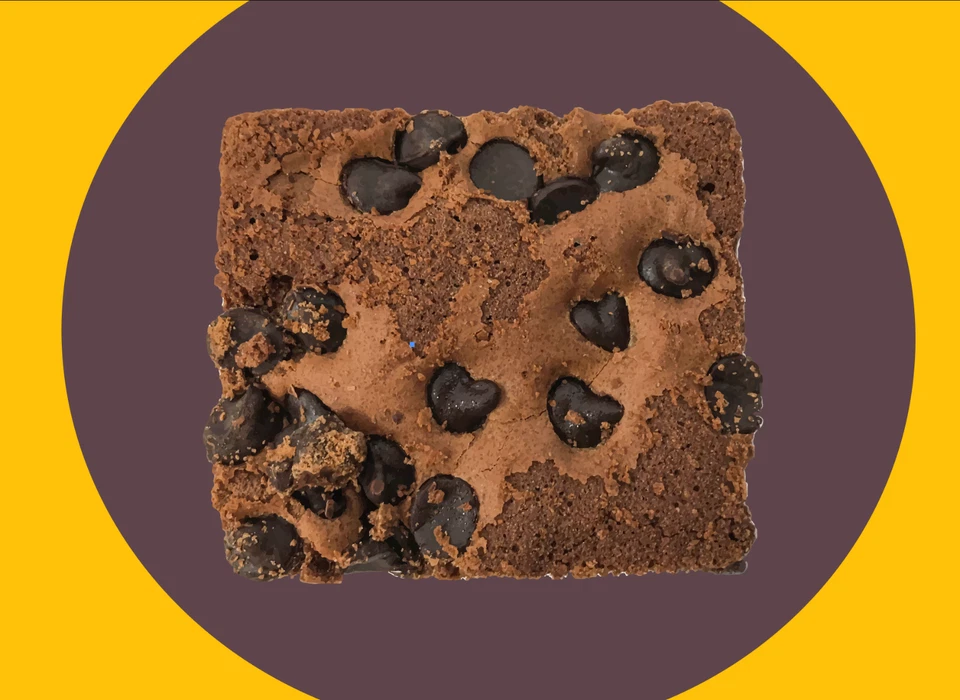 Brownie con chispas de chocolate - envuelto individualmente. 4 unidades por estuche Foto 3 de 3