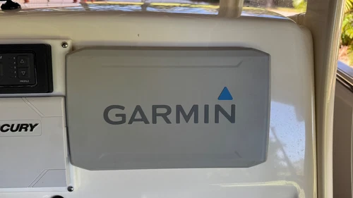 garmin Echomap UHD 93sv with gt54 transducer and Navionics+ charts