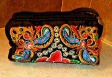 Black Canvas Pink Floral Embroidered 3 Zip Pockets Cosmetic Case NEW  29 