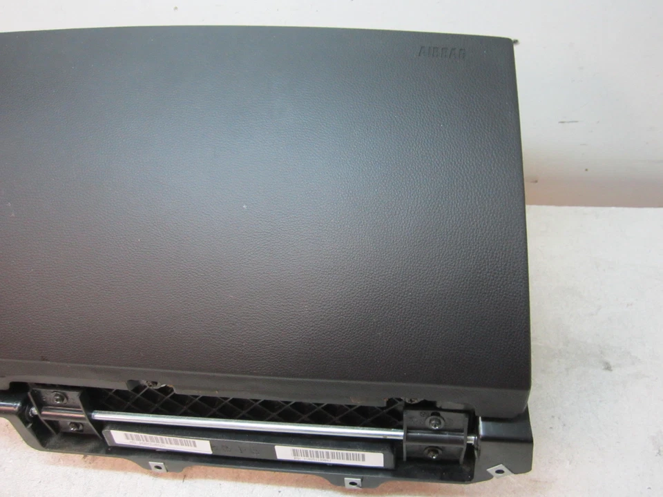 nn802267 BMW 745i 745Li 2002 2003 2004 2005 RH Passenger Knee Glove Box storage - Изображение 2 из 4