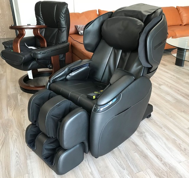 Human Touch Opus 3d Massage Chair Zero Gravity Recliner Heat Foot