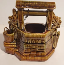VINTAGE McCOY USA MADE CERAMIC POTTERY WISHING WELL PLANTER WITH BUCKET CHAIN