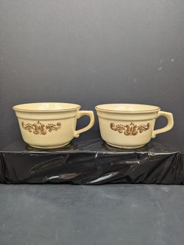 Vintage Pfaltzgraff 6-1 Flat 8 Oz Coffee Cup Brown Pattern and Trim Made in USA