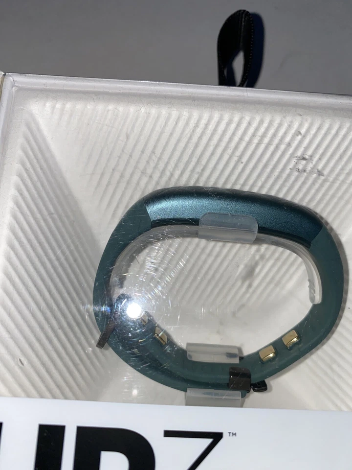 UP3 by Jawbone Heart Rate, Activity + Sleep Tracker Wireless Activity Green - Image 4 of 4