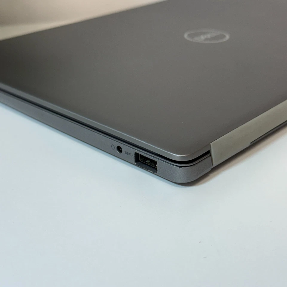 Dell Latitude 3301 · i5-8365U · 8GB · 256GB, foto 4 de 5